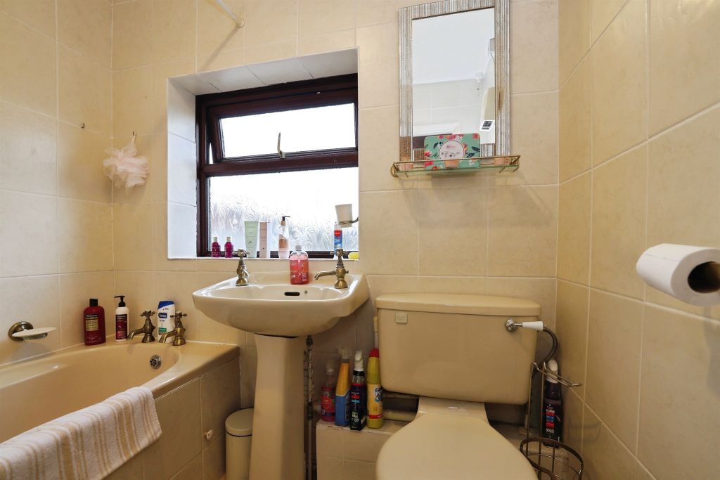 Additional image 14 of 3 bed end terrace house for saleChestnut Road, Sutton Benger, Chippenham SN15