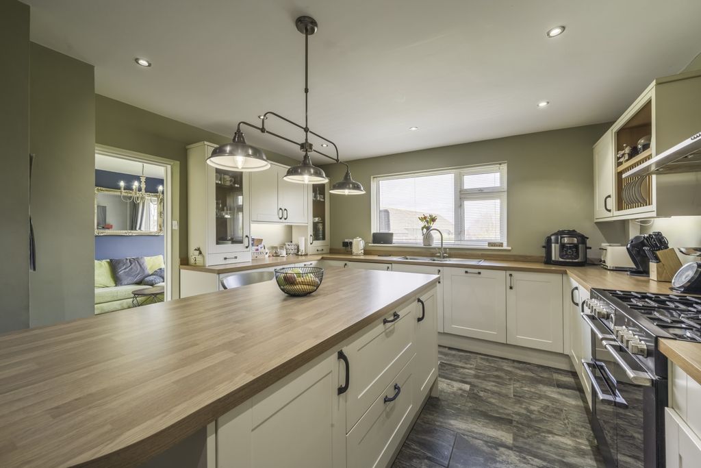 Additional image 5 of 4 bed detached house for saleParklands Road, Swindon SN3