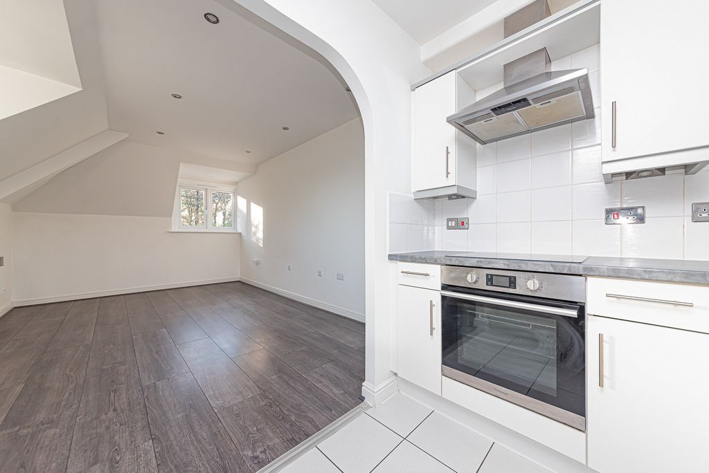 Additional image 8 of 2 bed flat for saleLondon Road, Ascot SL5