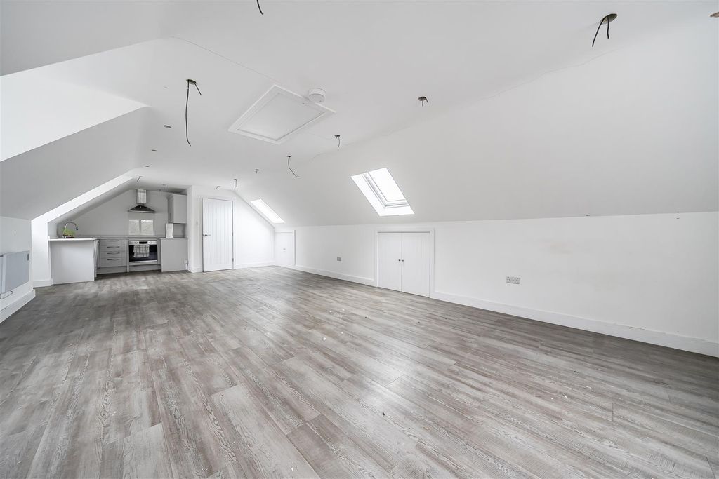 Additional image 10 of 4 bed detached bungalow for saleStockbridge Road, Lopcombe, Salisbury SP5
