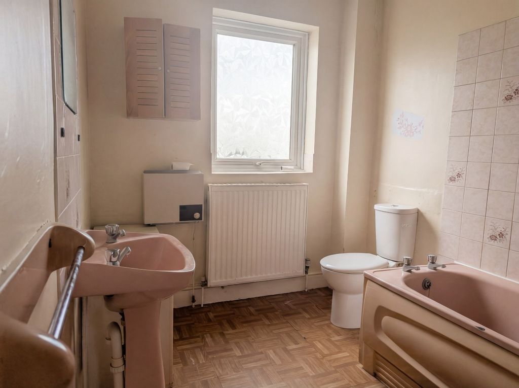 Additional image 6 of 2 bed semi-detached house for saleSwindon, Wiltshire SN1