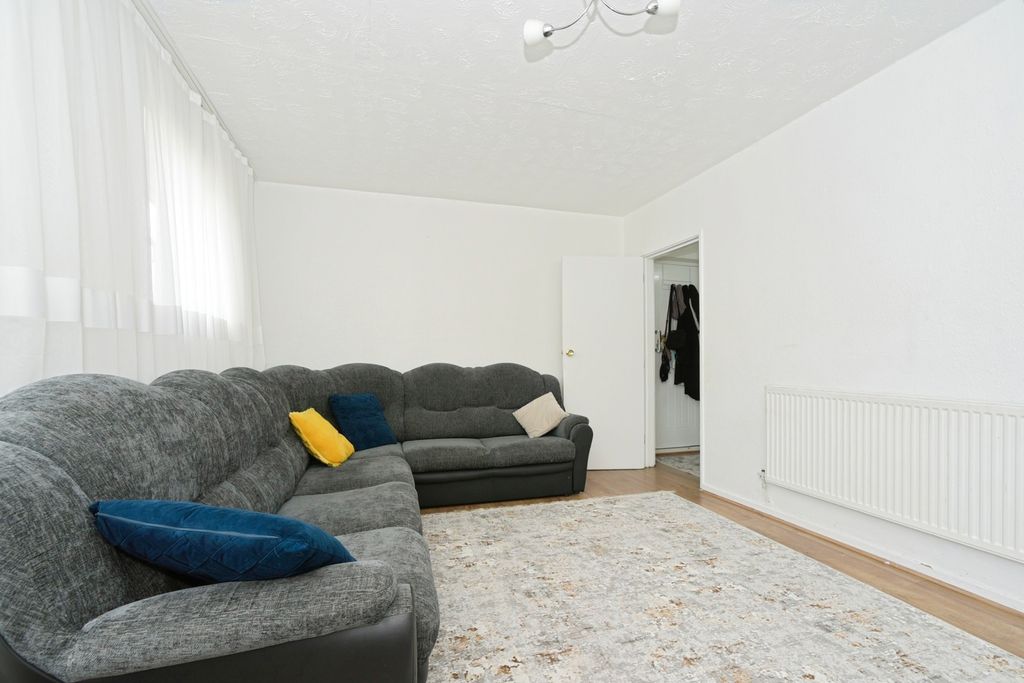 Additional image 6 of 2 bed flat for saleStaverton Way, Swindon, Wiltshire SN2