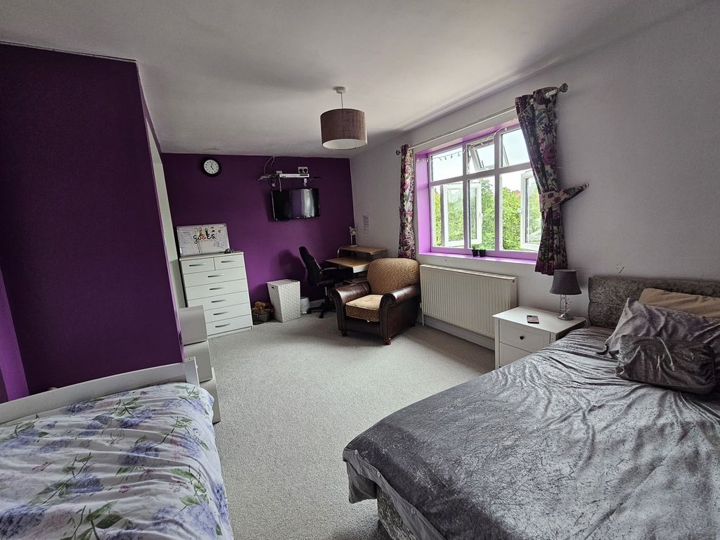 Additional image 17 of 4 bed detached house for saleOxford Road, Swindon SN3