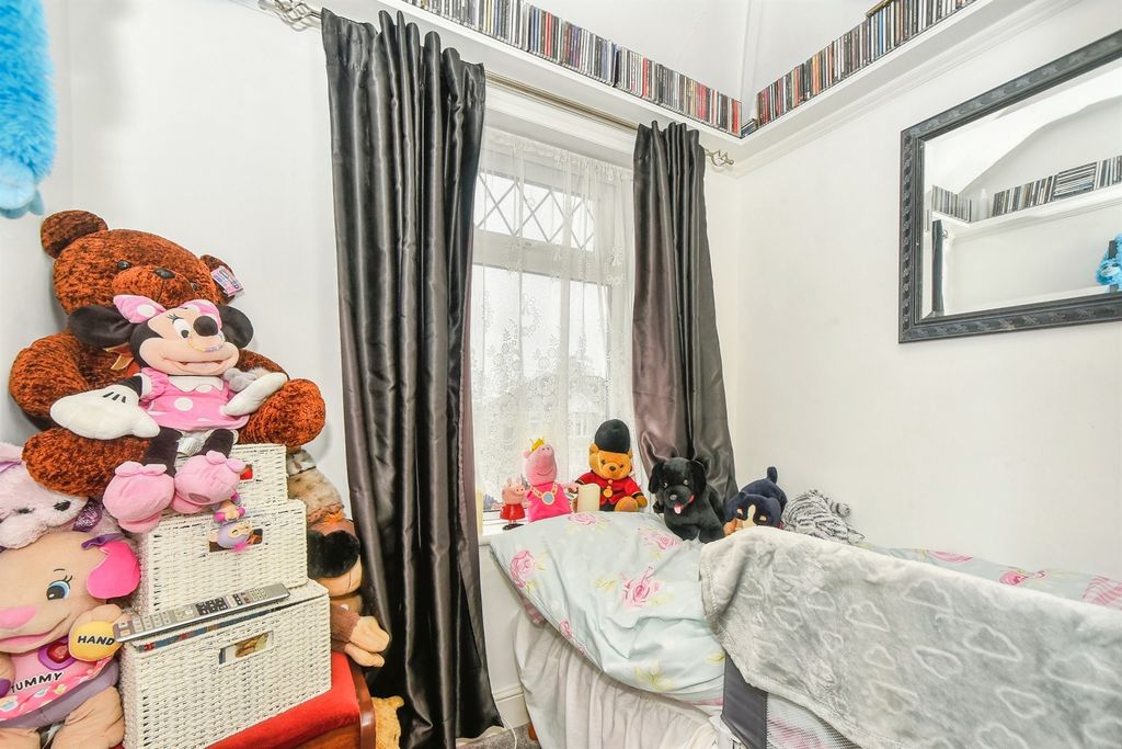 Additional image 11 of 3 bed semi-detached house for saleOkus Grove, Swindon SN2