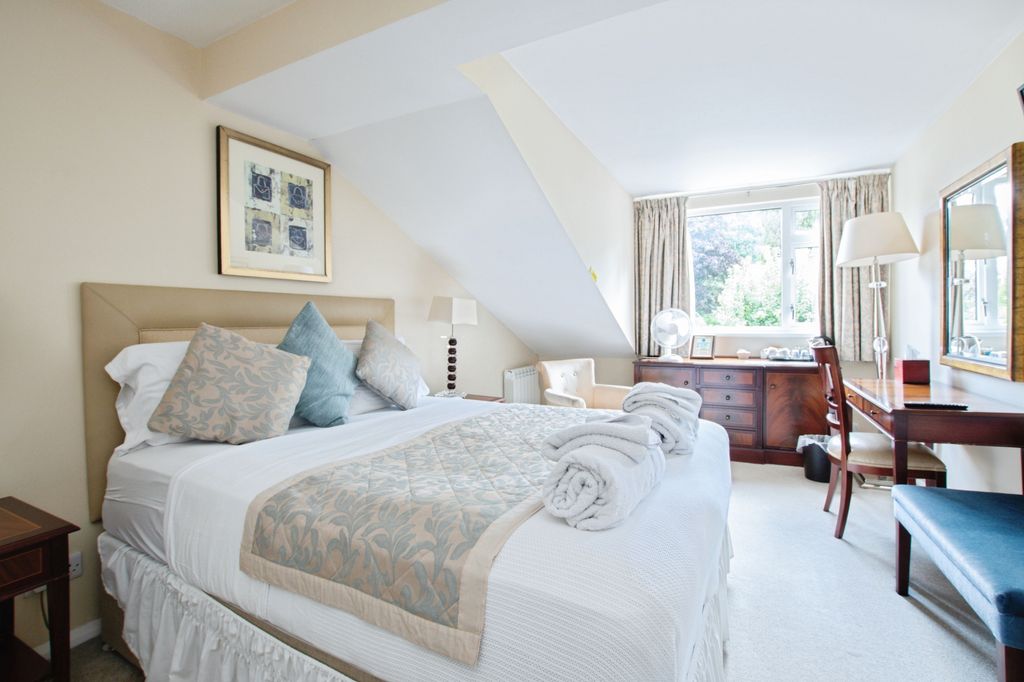 Additional image 6 of 6 bed detached house for saleLyndhurst Road, Salisbury SP5