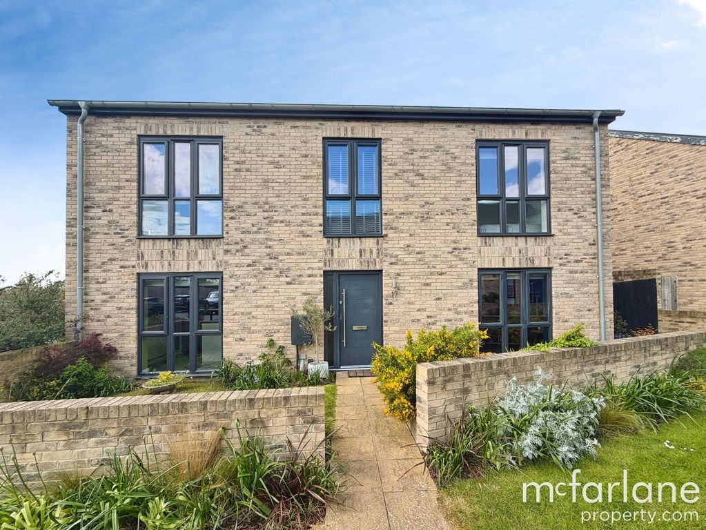 4 bed detached house for saleTrevelyan Road, Swindon SN3