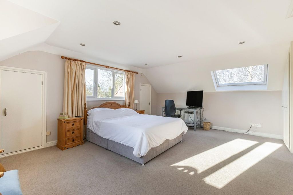 Additional image 13 of 5 bed property for saleChurch Lane, Figheldean, Salisbury SP4