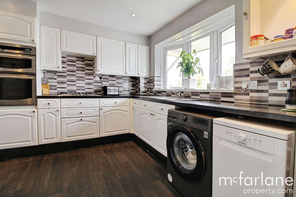Additional image 2 of 4 bed semi-detached house for saleCovingham Drive, Swindon SN3