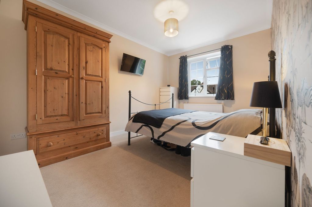 Additional image 9 of 3 bed link detached house for saleNew Road, Ascot SL5