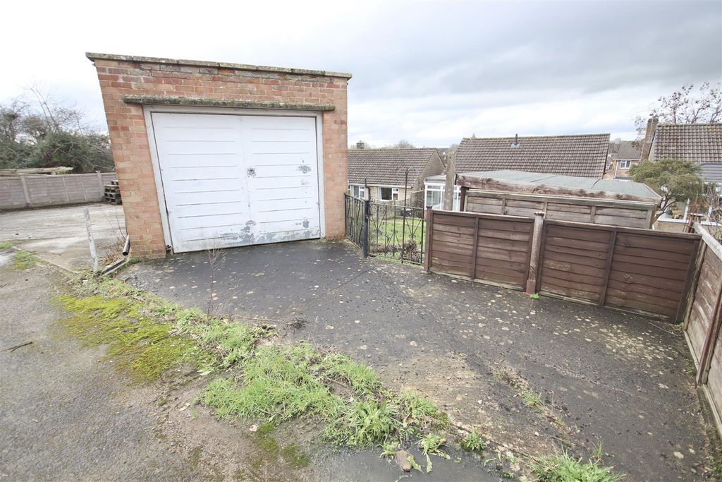 Additional image 12 of 3 bed detached bungalow for saleEastern Avenue, Chippenham SN15