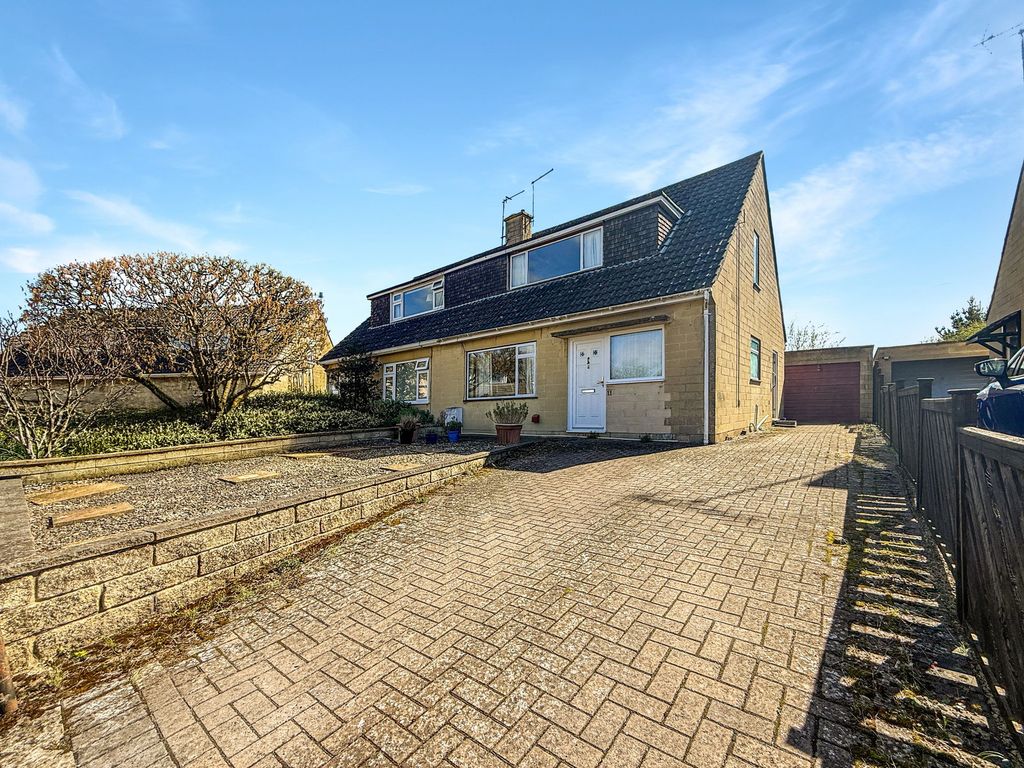 3 bed semi-detached house for saleChestnut Grove, Upper Westwood, Bradford-On-Avon BA15