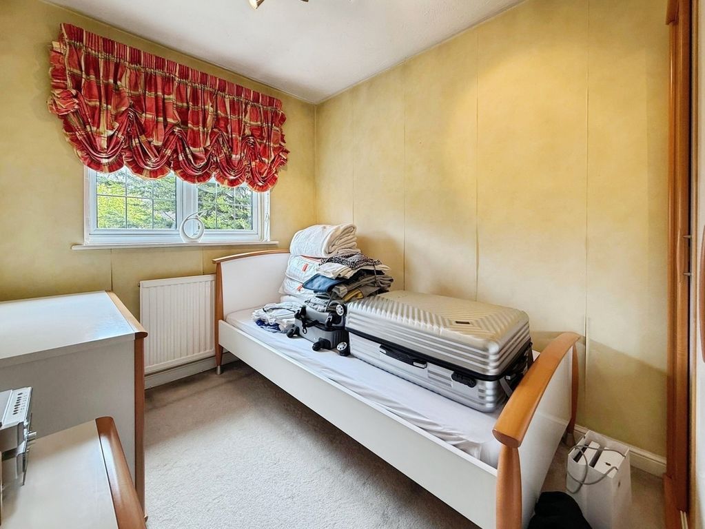Additional image 15 of 4 bed detached house for saleWoodford Green, Bracknell, Berkshire RG12
