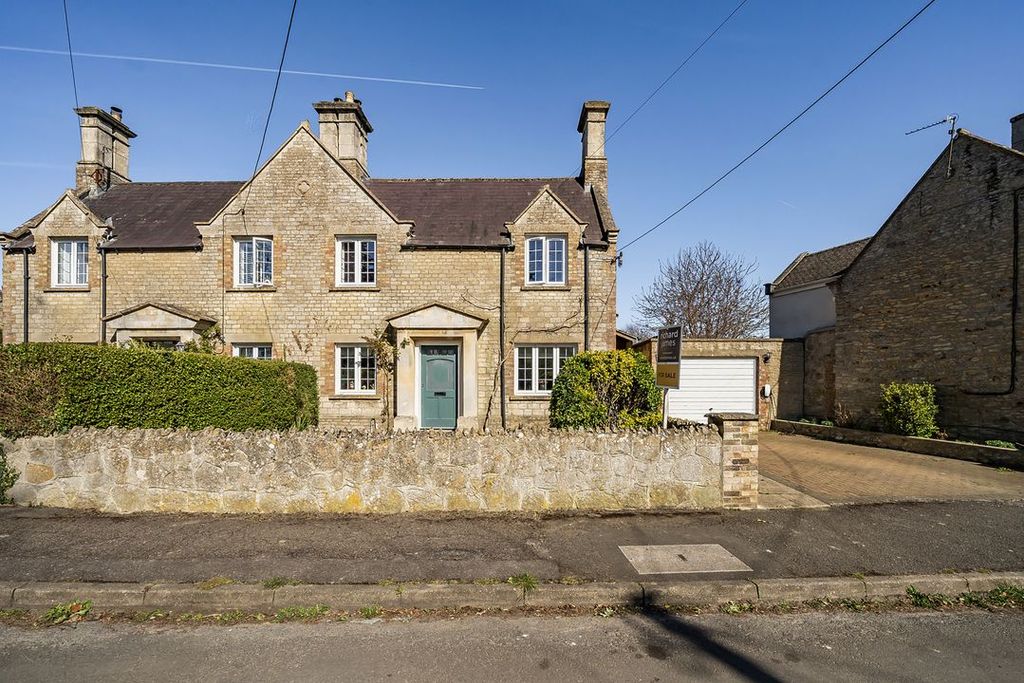 3 bed semi-detached house for saleOld Post House, Bourton SN6