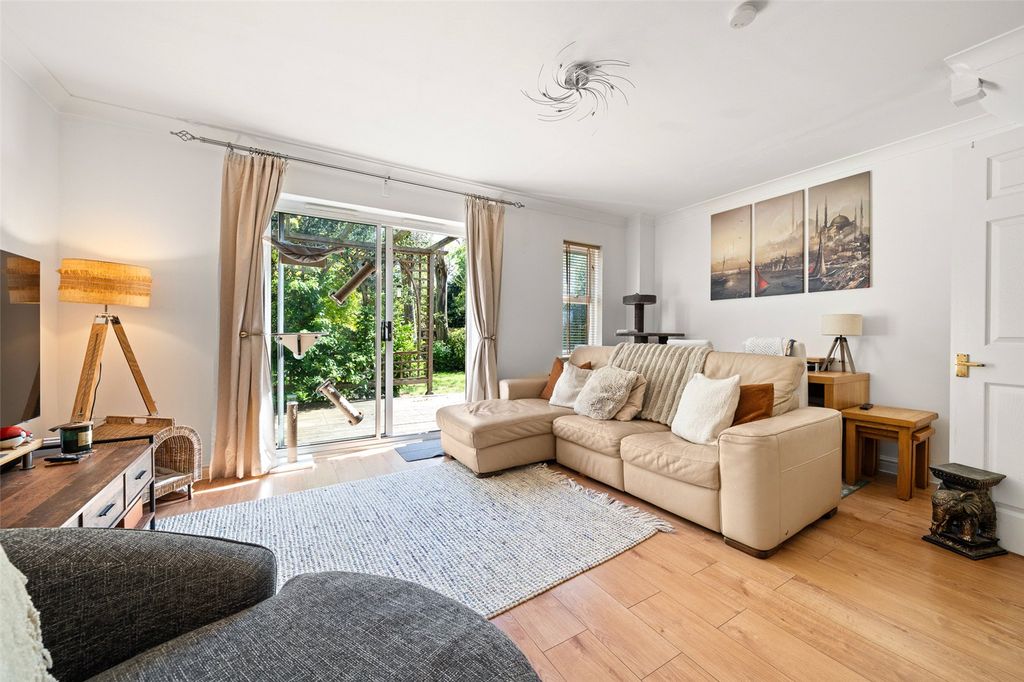 Additional image 2 of 3 bed semi-detached house for saleBroad Lane, Bracknell, Berkshire RG12