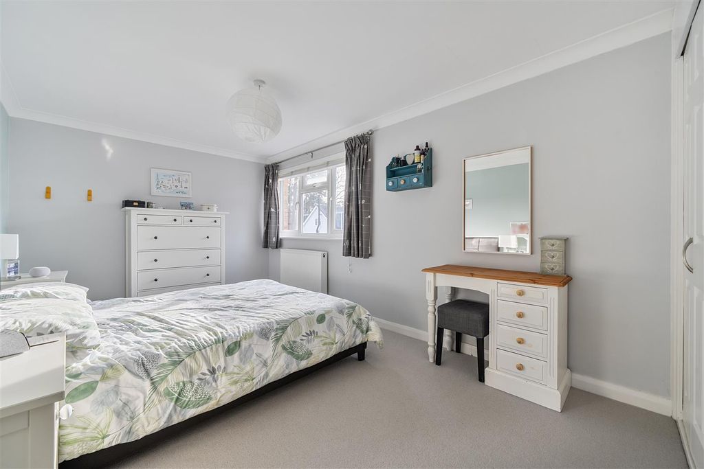 Additional image 12 of 4 bed link detached house for saleLyneham Road Crowthorne, Berkshire RG45