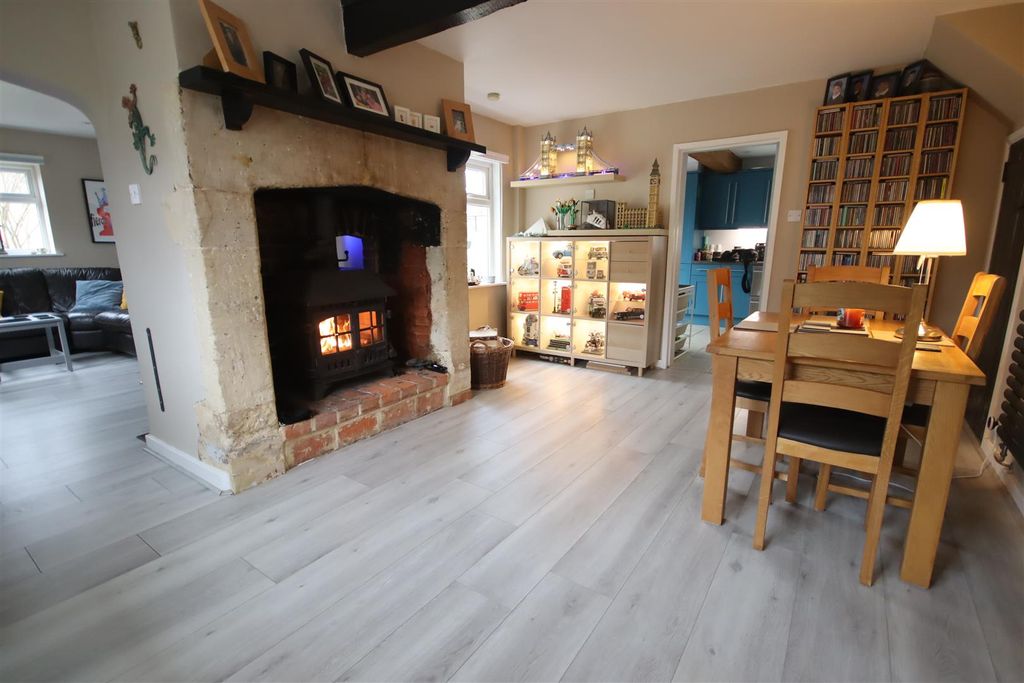 Additional image 7 of 2 bed cottage for saleMalmesbury Road, Chippenham SN15