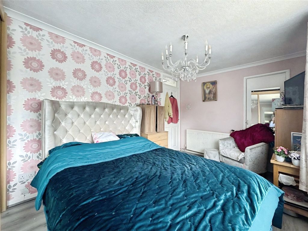 Additional image 10 of 2 bed semi-detached house for saleManston Drive, Bracknell, Berkshire RG12