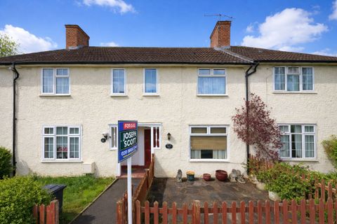 Gervase Road, Edgware HA8