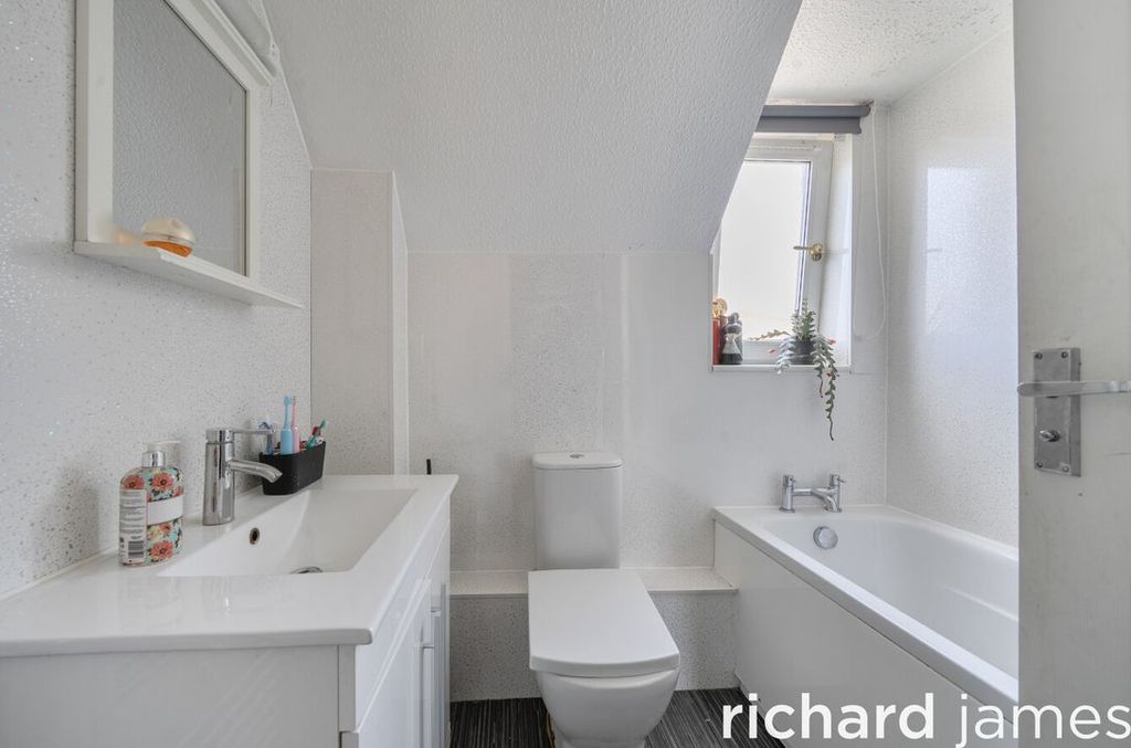 Additional image 7 of 3 bed terraced house for saleCowdrey Close, Toothill, Swindon SN5