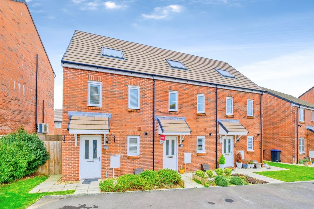 3 bed property for saleAdlam Way, Salisbury SP2