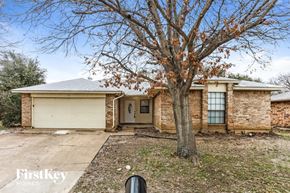 231 Myrtle Drive, Arlington, TX, 76018 photo 2