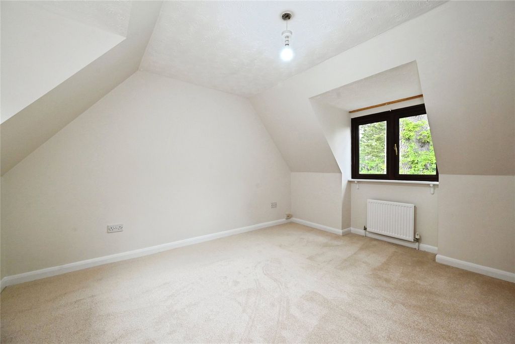 Additional image 10 of 3 bed detached house for saleKings Road, Crowthorne, Berkshire RG45