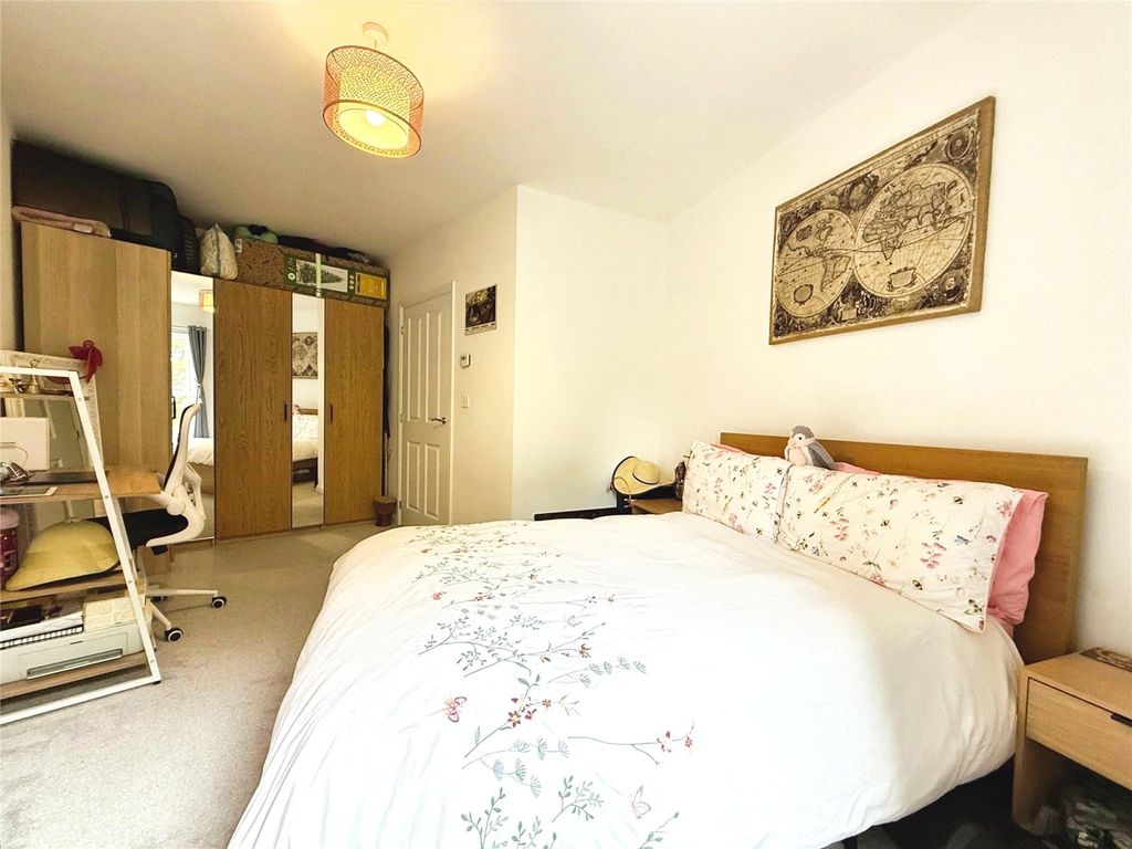 Additional image 8 of 1 bed flat for saleEdrich Grange, Crowthorne, Berkshire RG45