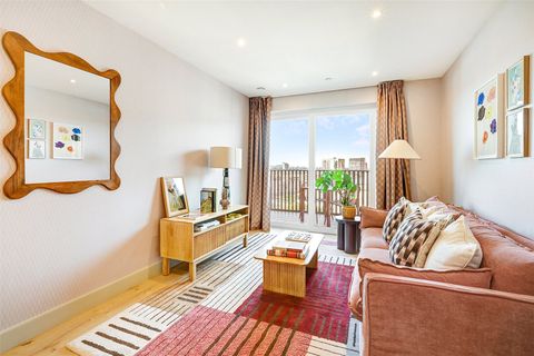 The Draper, 6 Caversham Rd NW9