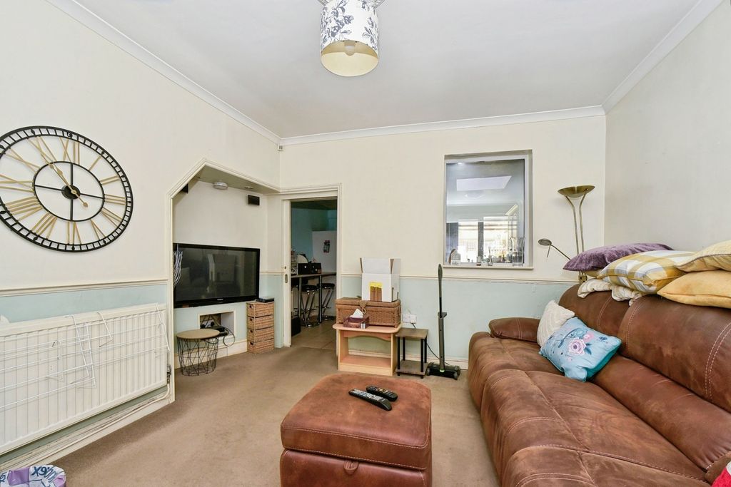 Additional image 2 of 3 bed terraced house for saleMorrison Street, Swindon, Wiltshire SN2