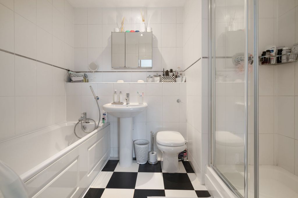 Additional image 7 of 4 bed terraced house for saleFernbank Road, Ascot SL5
