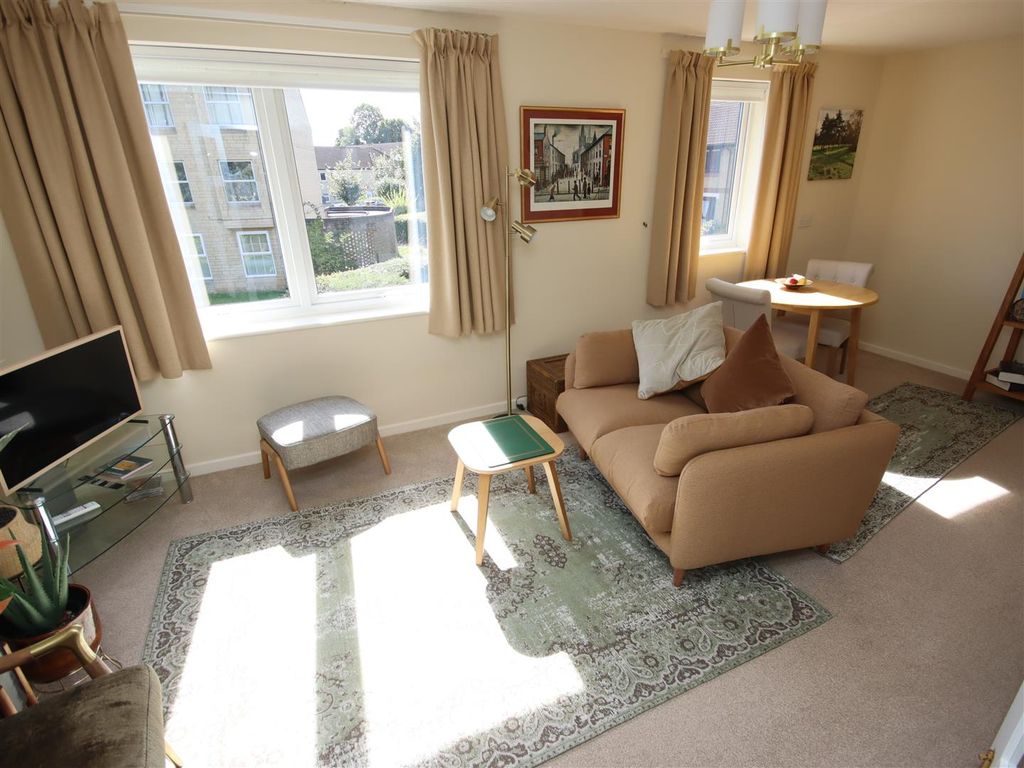 Additional image 4 of 2 bed flat for saleIvyfield Court, Charter Road, Chippenham SN15