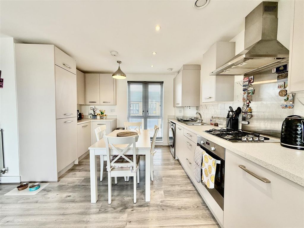Additional image 2 of 1 bed flat for saleGinner Road, Swindon SN3