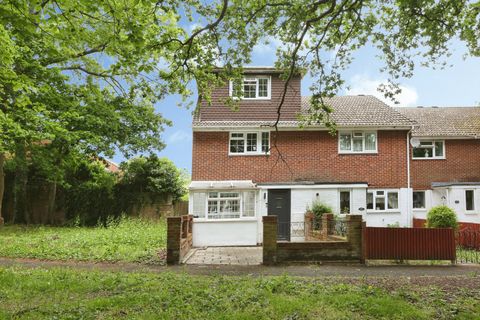 Tickleford Drive, Southampton, Hampshire SO19