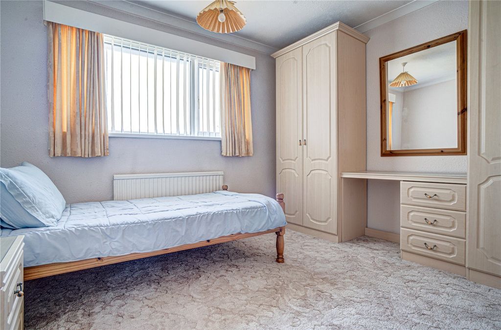 Additional image 7 of 3 bed end terrace house for saleQueens Drive, Swindon, Wiltshire SN3