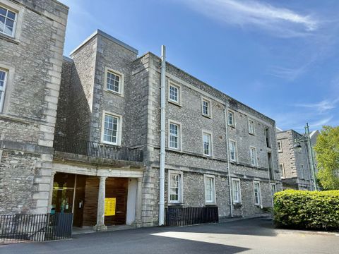 Craigie Drive, Stonehouse, Plymouth PL1