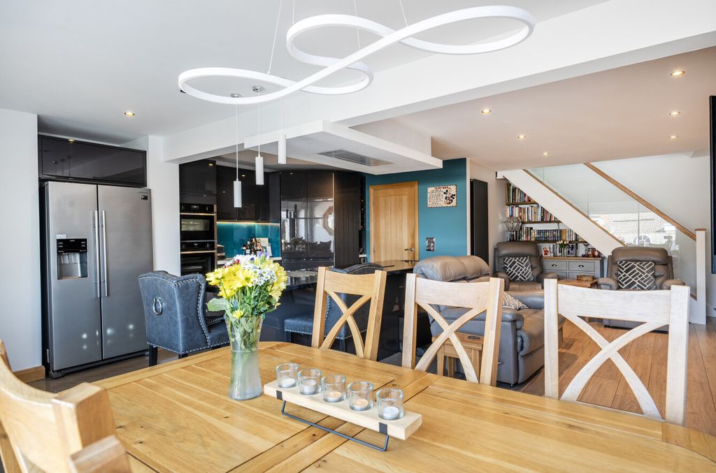 Additional image 16 of 3 bed bungalow for saleCloche Way, Stratton St Margaret, Swindon SN2