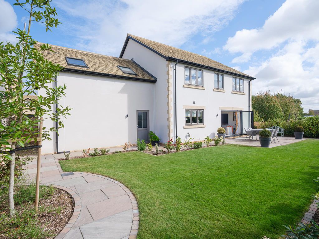 Additional image 2 of 4 bed detached house for saleThe Shearings, Sutton Benger, Chippenham, Wiltshire SN15