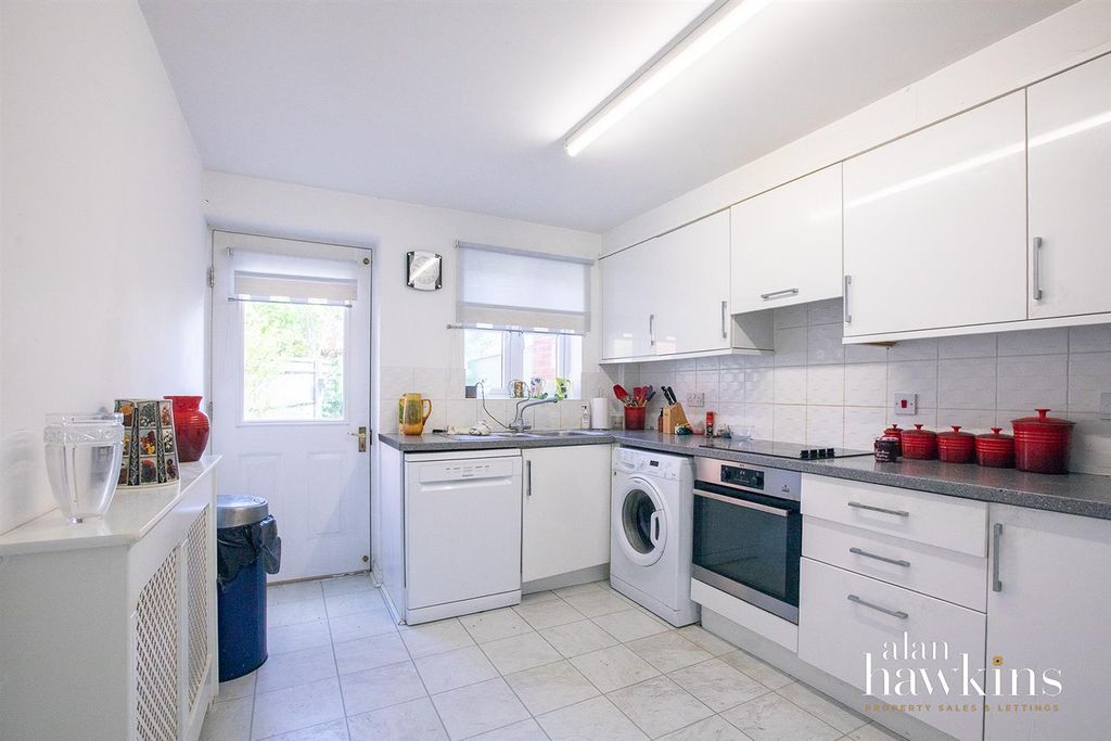 Additional image 2 of 3 bed end terrace house for saleSprats Barn Crescent, Royal Wootton Bassett, Swindon SN4