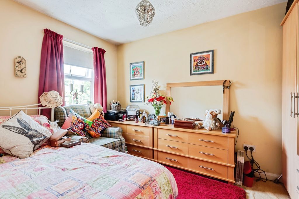Additional image 9 of 2 bed terraced house for salePasture Close, Swindon, Wiltshire SN2