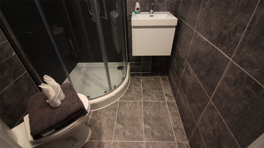 Additional image 6 of 6 bed end terrace house for saleHythe Road, Old Town, Swindon SN1