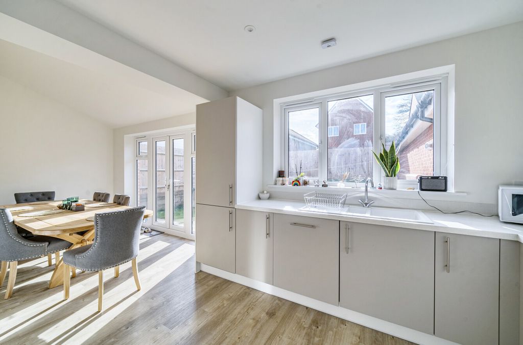 Additional image 5 of 4 bed semi-detached house for saleHeythorp Park, Binfield, Bracknell, Berkshire RG42