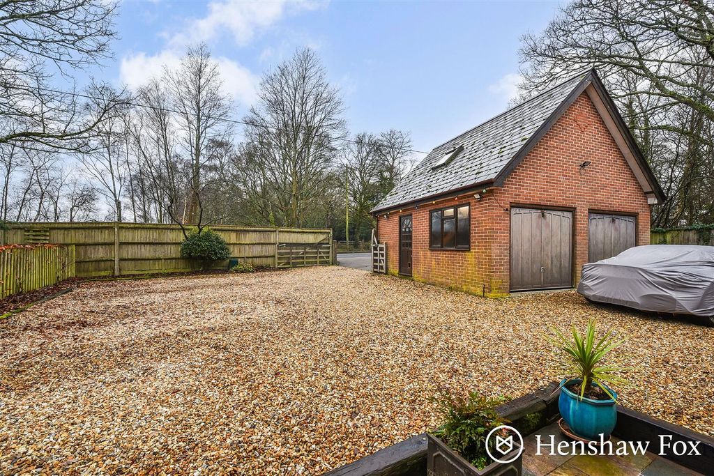 Additional image 34 of 7 bed detached house for saleSalisbury Road, Plaitford, Hampshire SO51