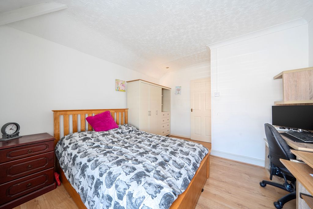Additional image 12 of 3 bed semi-detached house for saleSurrey Road, Rodbourne Cheney, Swindon SN2