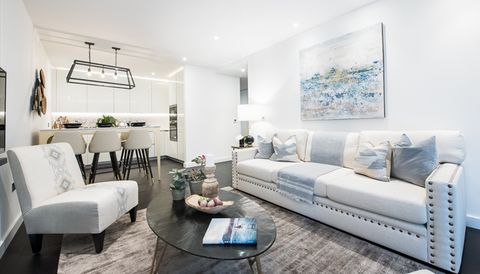 Thornes House, London, London SW11