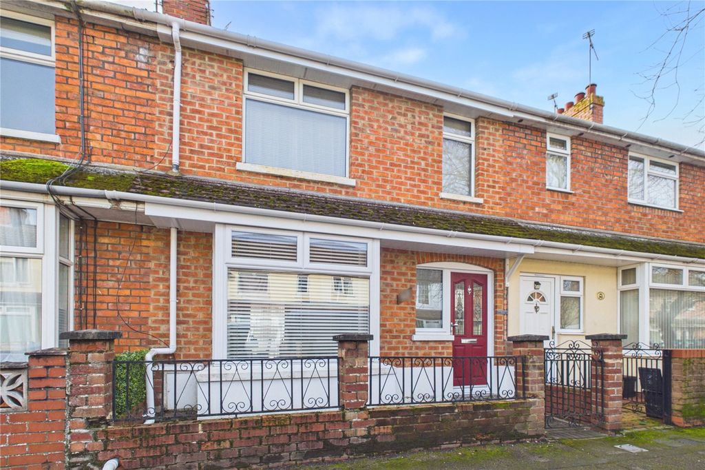 2 bed terraced house for saleTydeman Street, Gorse Hill, Swindon SN2