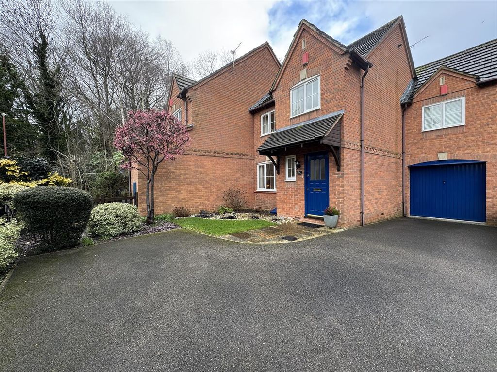 3 bed terraced house for saleHudson Way, Swindon SN25