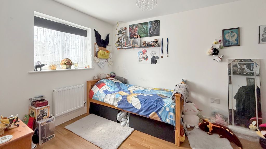 Additional image 8 of 4 bed semi-detached house for saleSwallows Rise, Westbury BA13