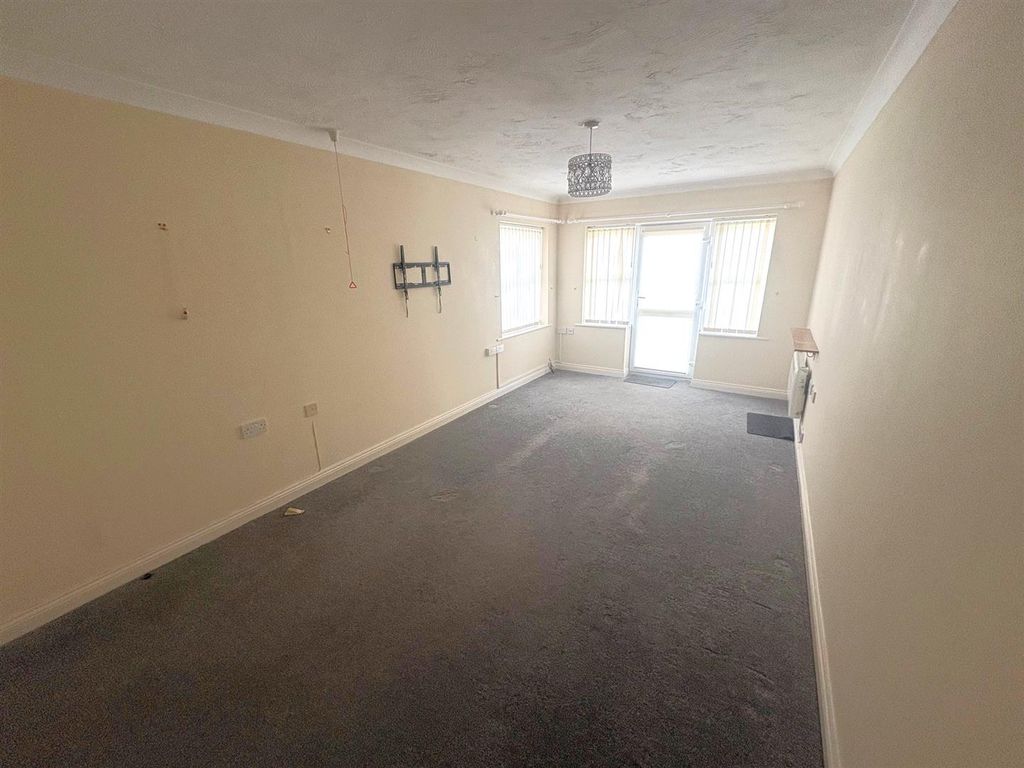 Additional image 2 of 1 bed flat for saleMarlborough Road, Swindon SN3