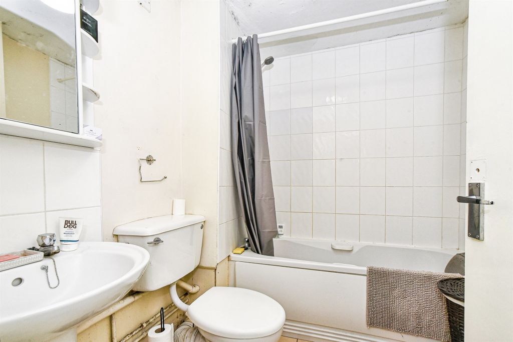 Additional image 13 of 2 bed flat for saleHelmsdale, Swindon SN25