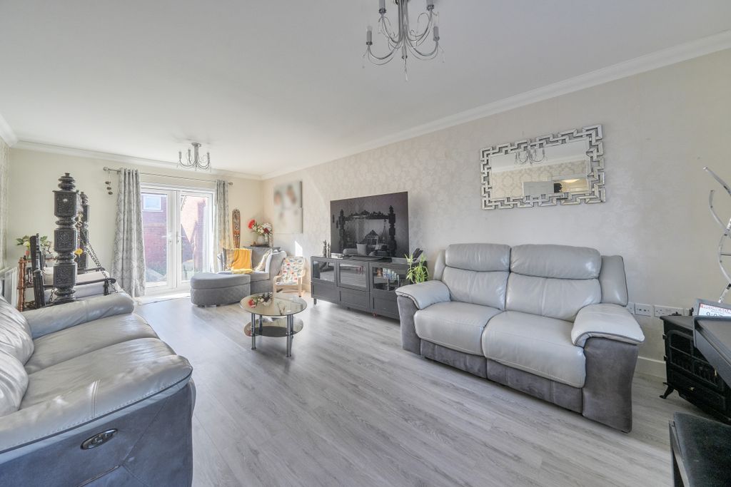 Additional image 5 of 5 bed detached house for saleOkus Road, Swindon SN1